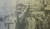 1978_londra_darbenin_yildonumundeki_yuruyuste_rr_isyeri_temsilcileri.gif