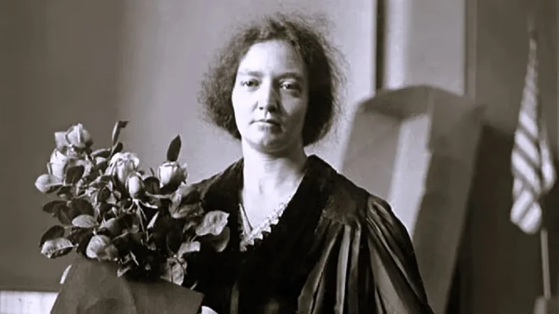 irene_-joliot-curie.webp